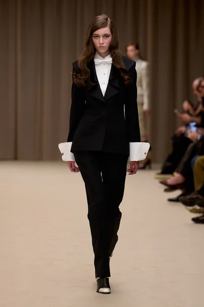 Look 27